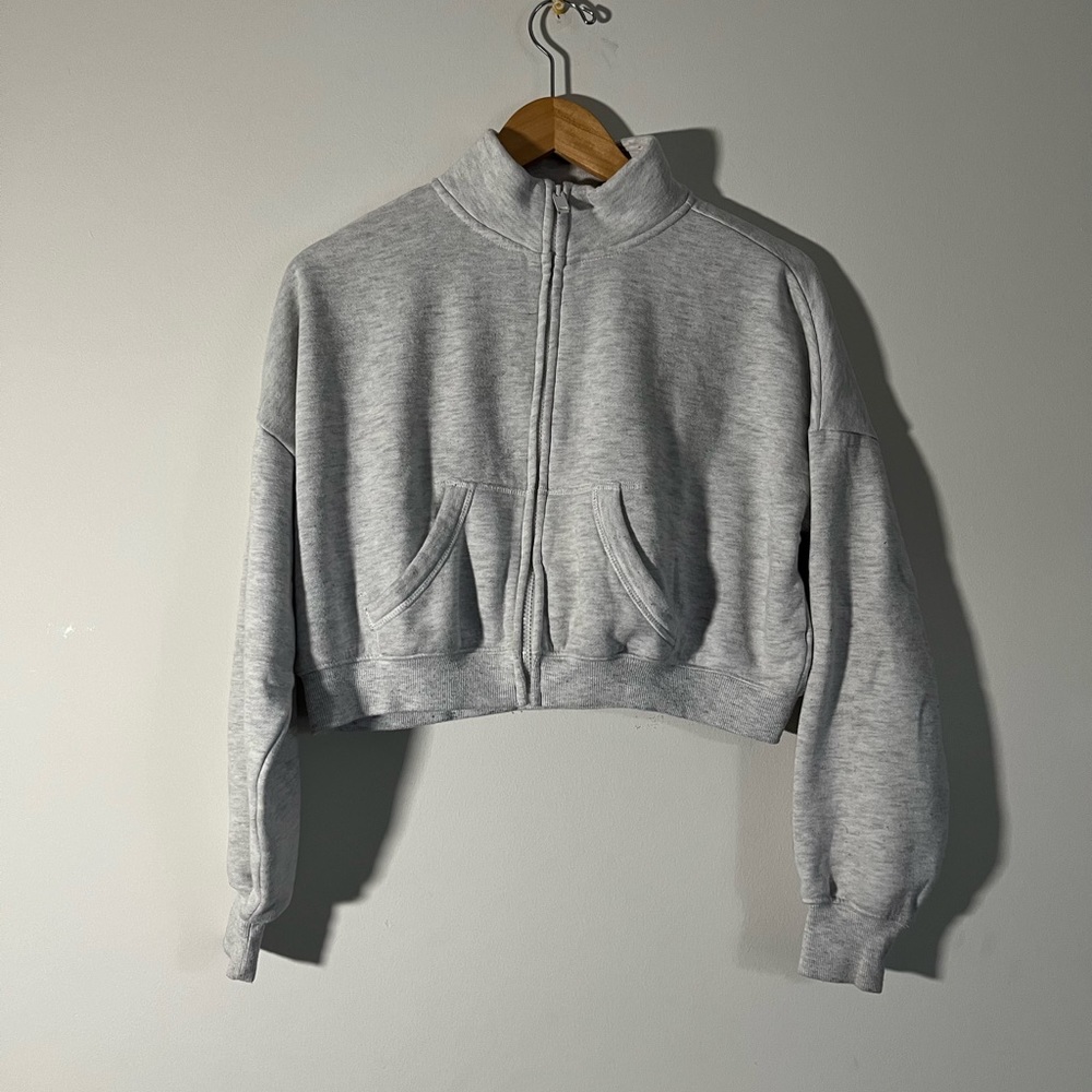 Comfy Grey Cropped Zipper Sweater size XS